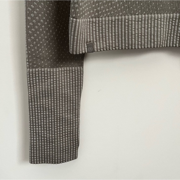 Lululemon Rest Less Cropped Half-Zip (size 8) - Picture 7 of 8